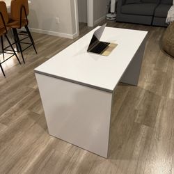 Dry Erase Style Nurse Or School Desk Work Table 