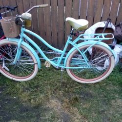 Huffy 7 Speed Beach Cruisers 