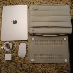 MacBook Air 13 inch (and accessories)