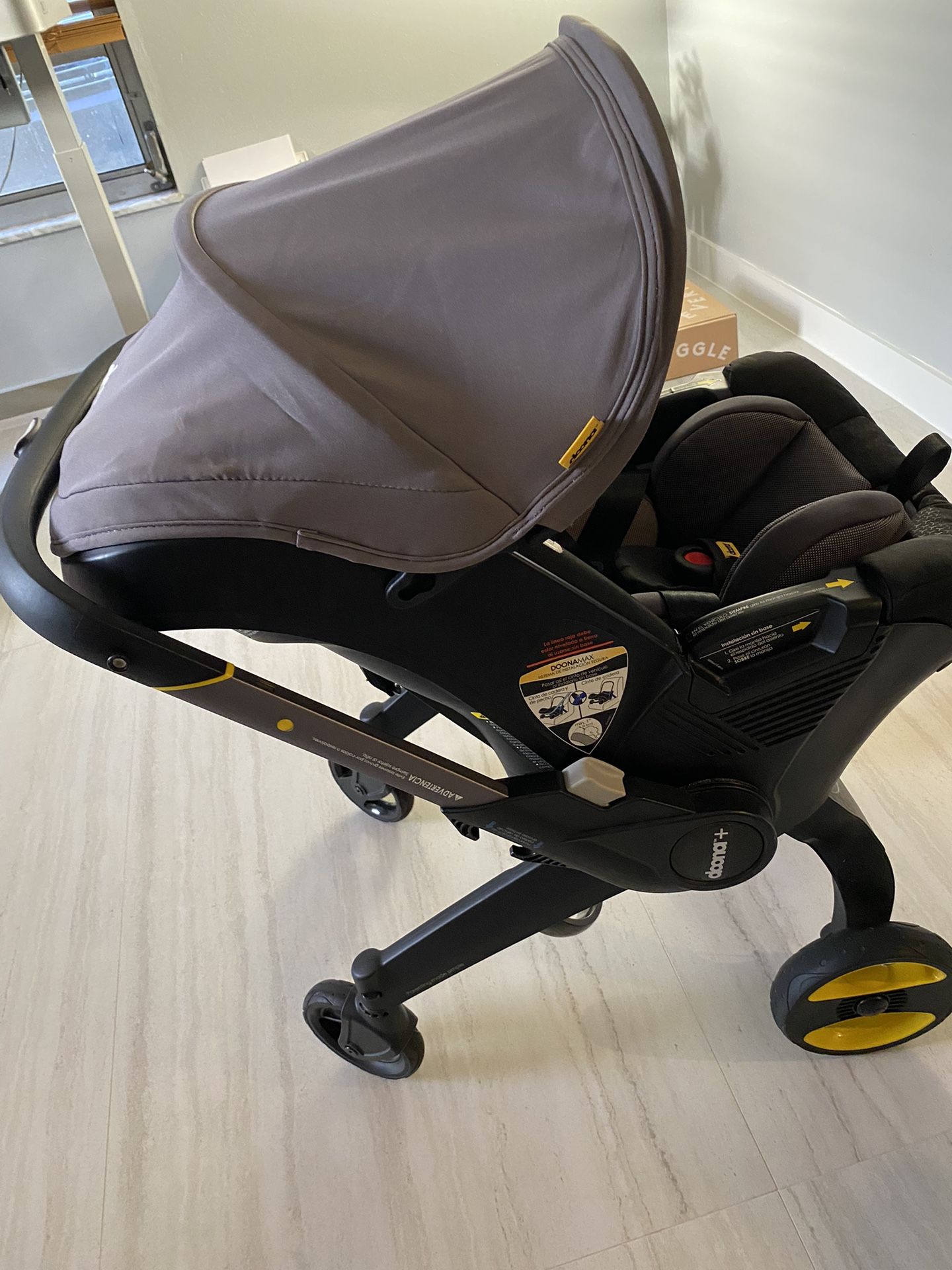 Doona Stroller & Base