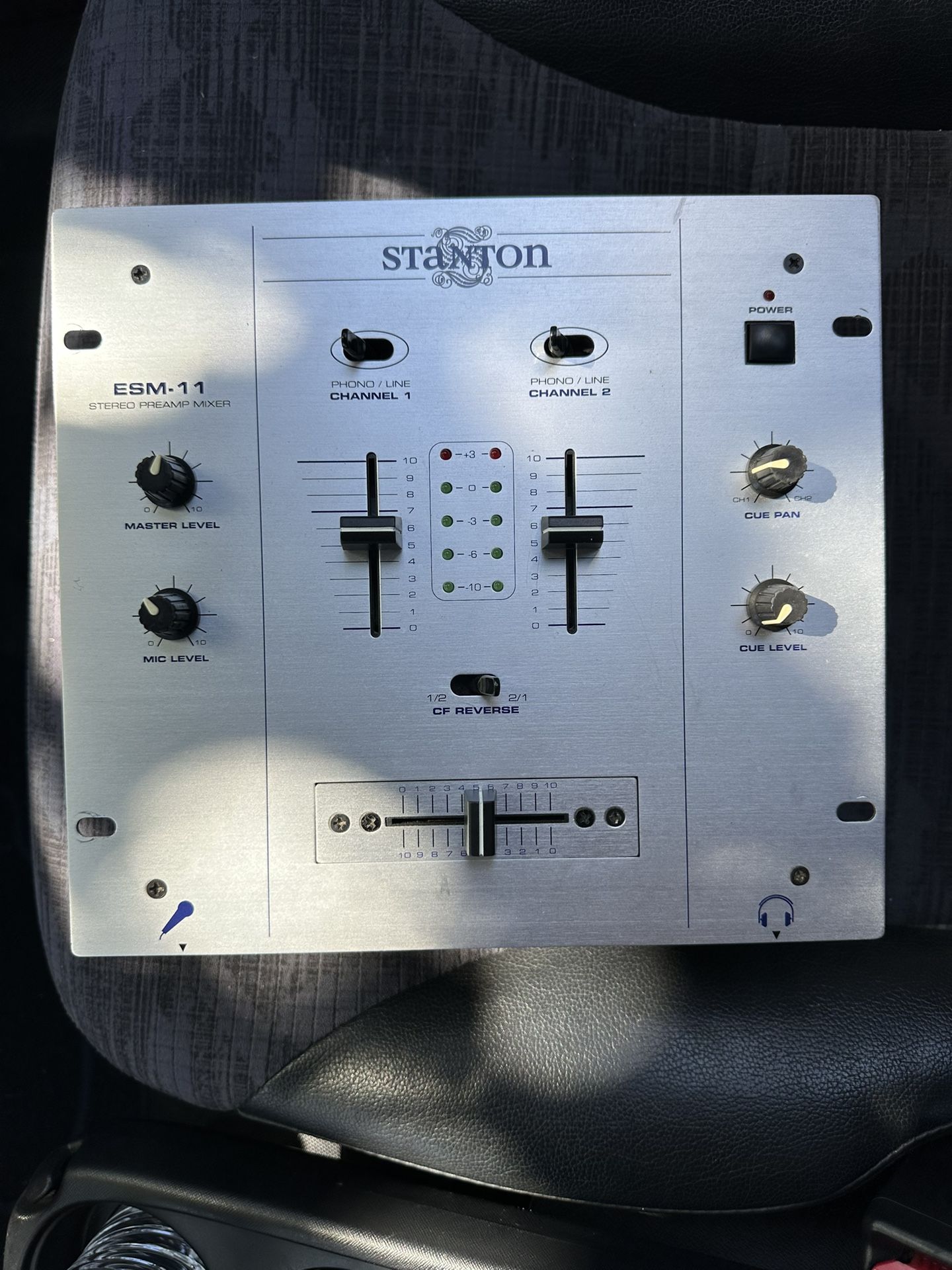 STANTON PREAMP MIXER ESM-11 *NO POWER*