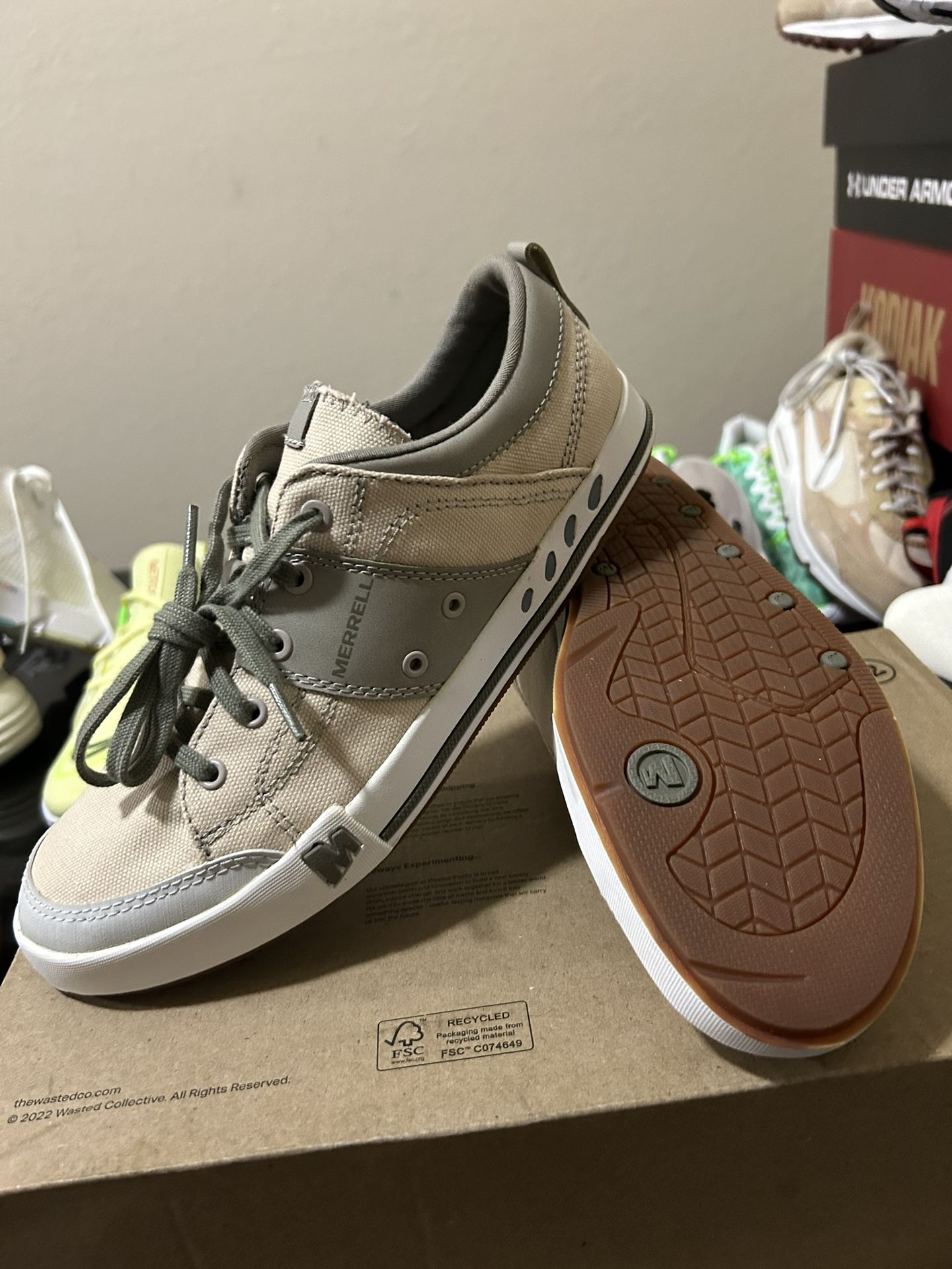 Merrell Rant Whitecap Grey Women’s Performance Footwear Size 8.5 Brand New