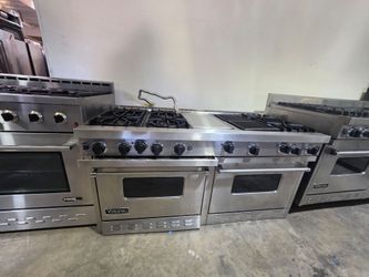 60" VIKING GAS RANGE STAINLESS STEEL