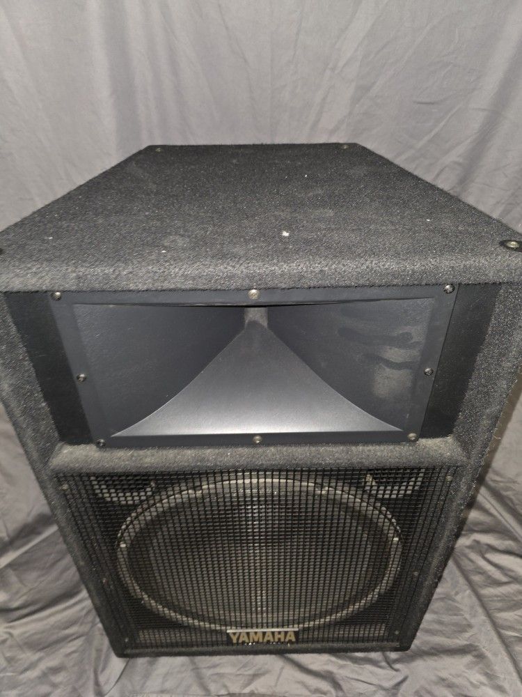 Yamaha Speakers