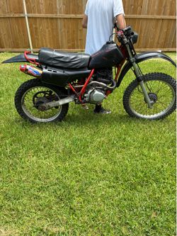 Honda 1981 XR200R Dirtbike (SEND OFFERS)