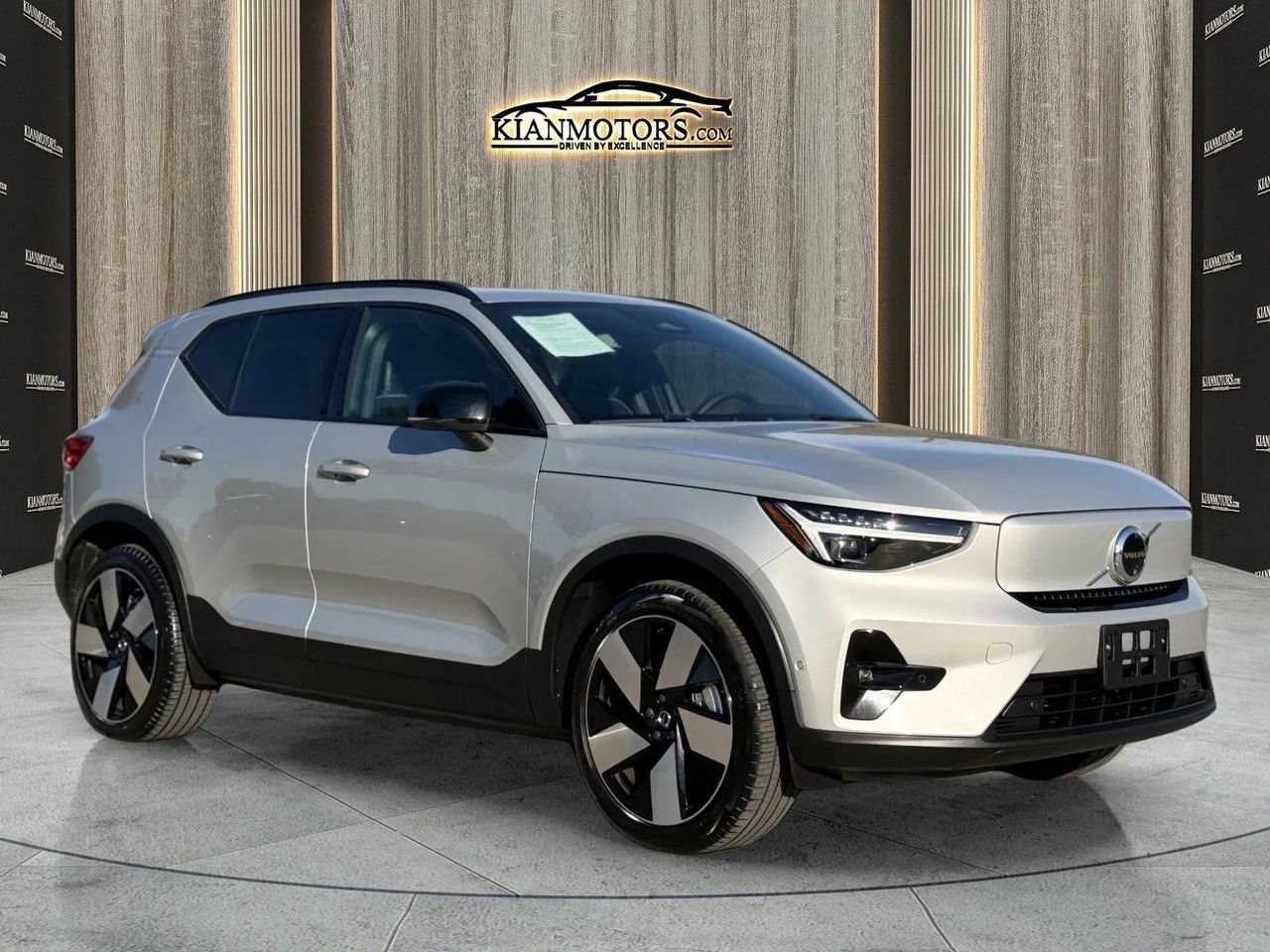 2024 Volvo XC40 Recharge Pure Electric