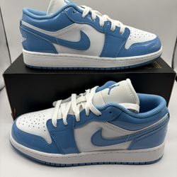 New Nike Jordan 1 Low SE GS White Legend Blue UNC Patent Size 6Y / Fits Women’s 7.5 