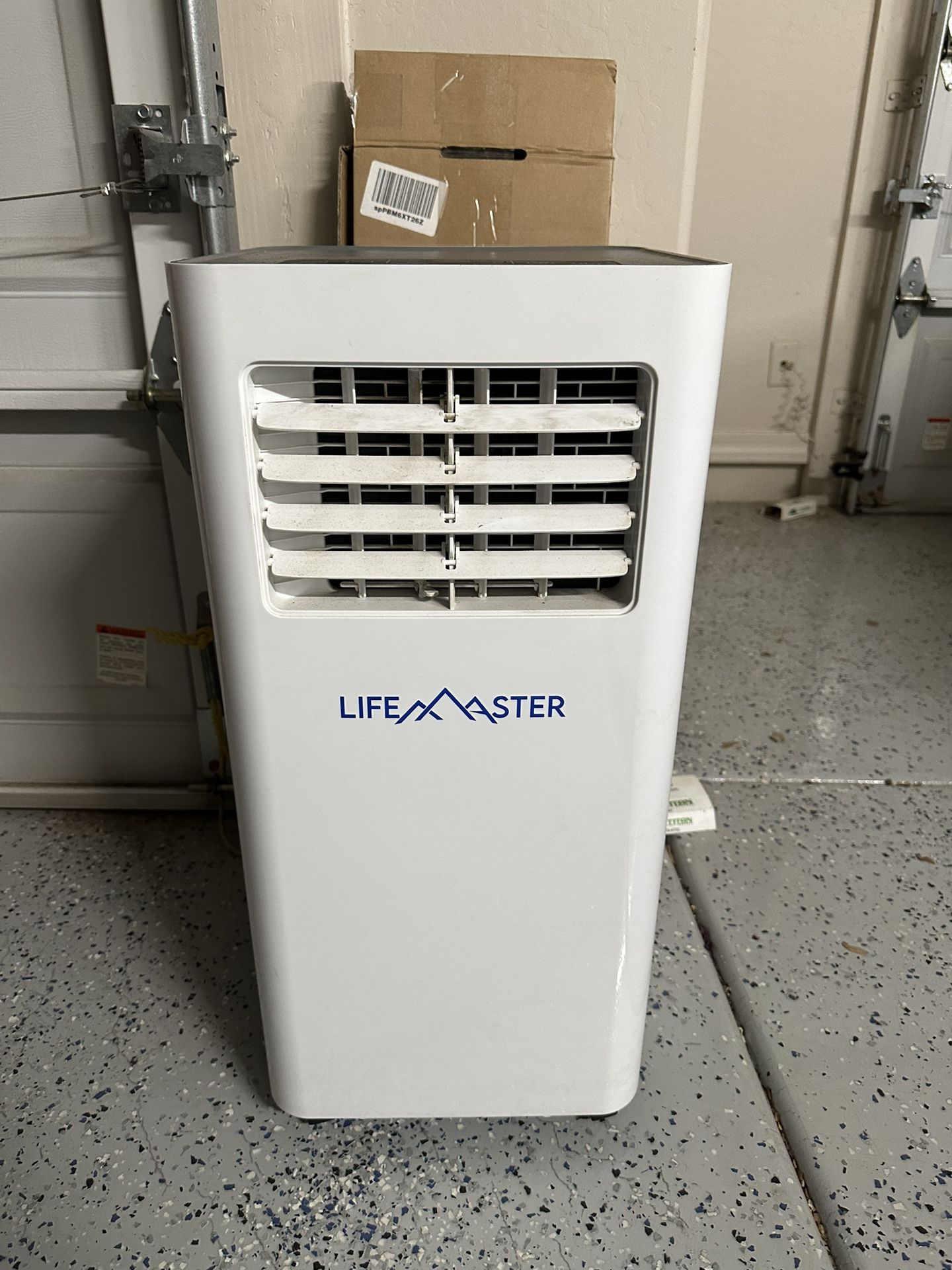 Portable Air Conditioner - 10,000 BTU | Excellent Condition