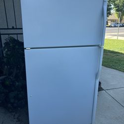 Kenmore Refrigerator 