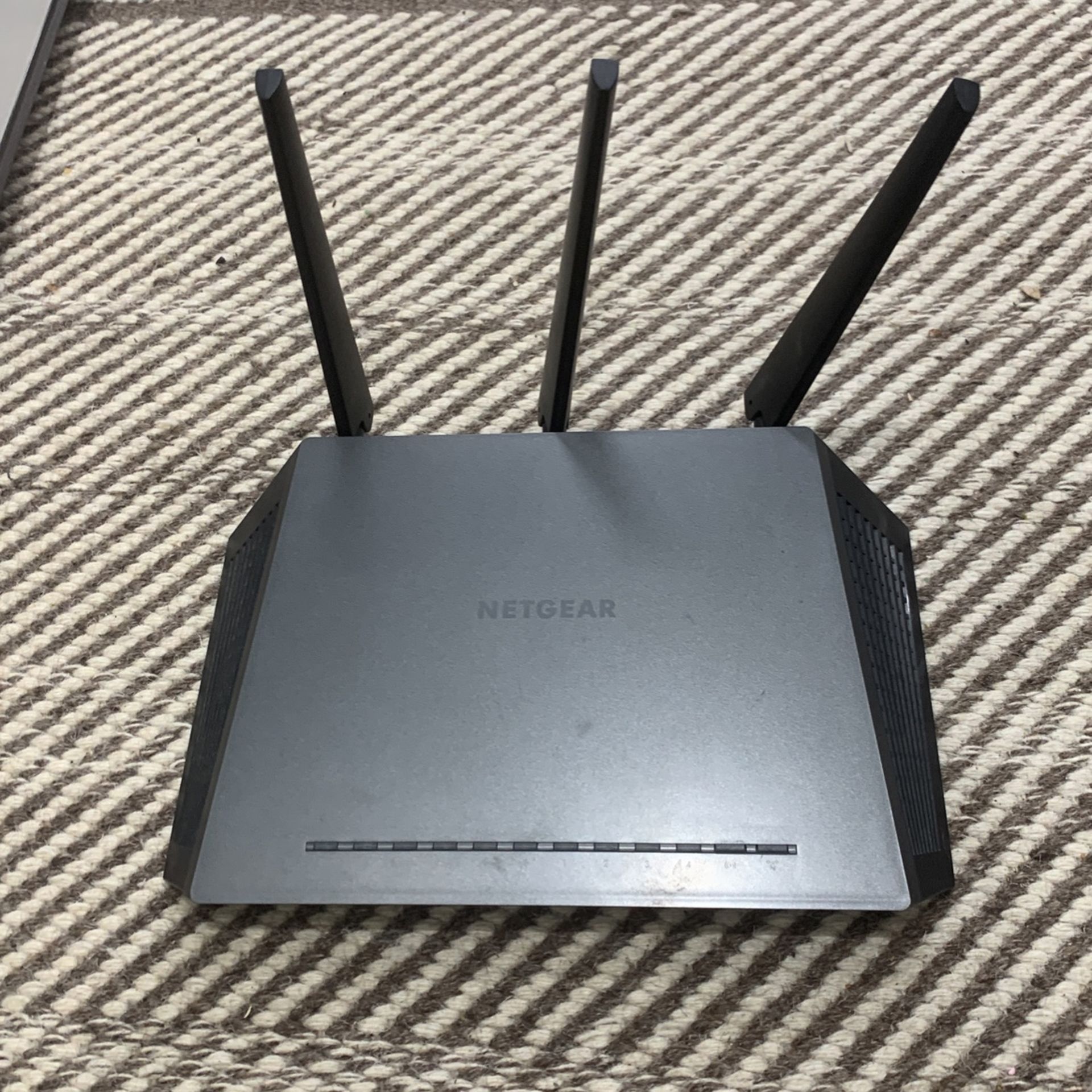 NETGEAR - Nighthawk R7000 AC1900 WiFi Router - Black