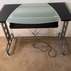 Desk (pickup Only)