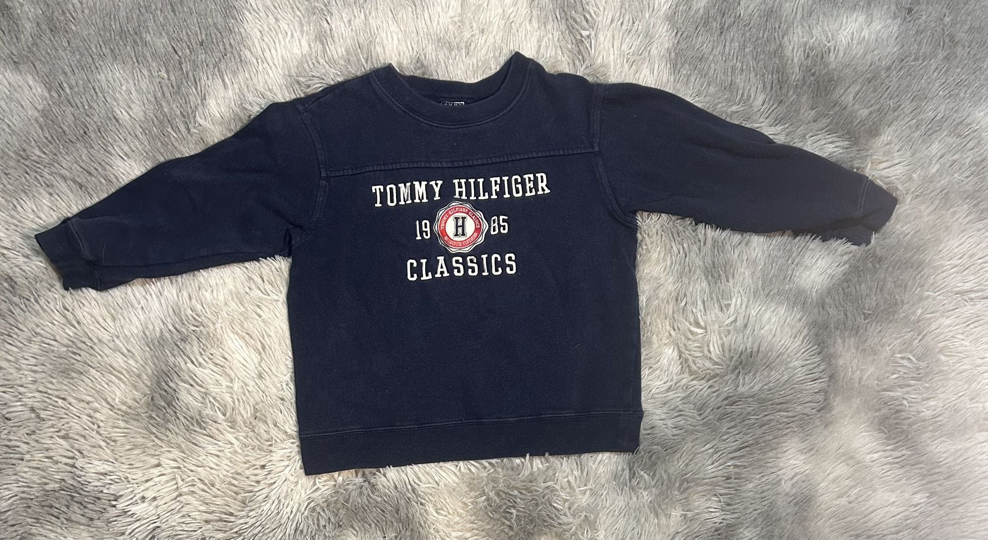 Vntg 90’s Tommy Hilfiger size 4T crewneck