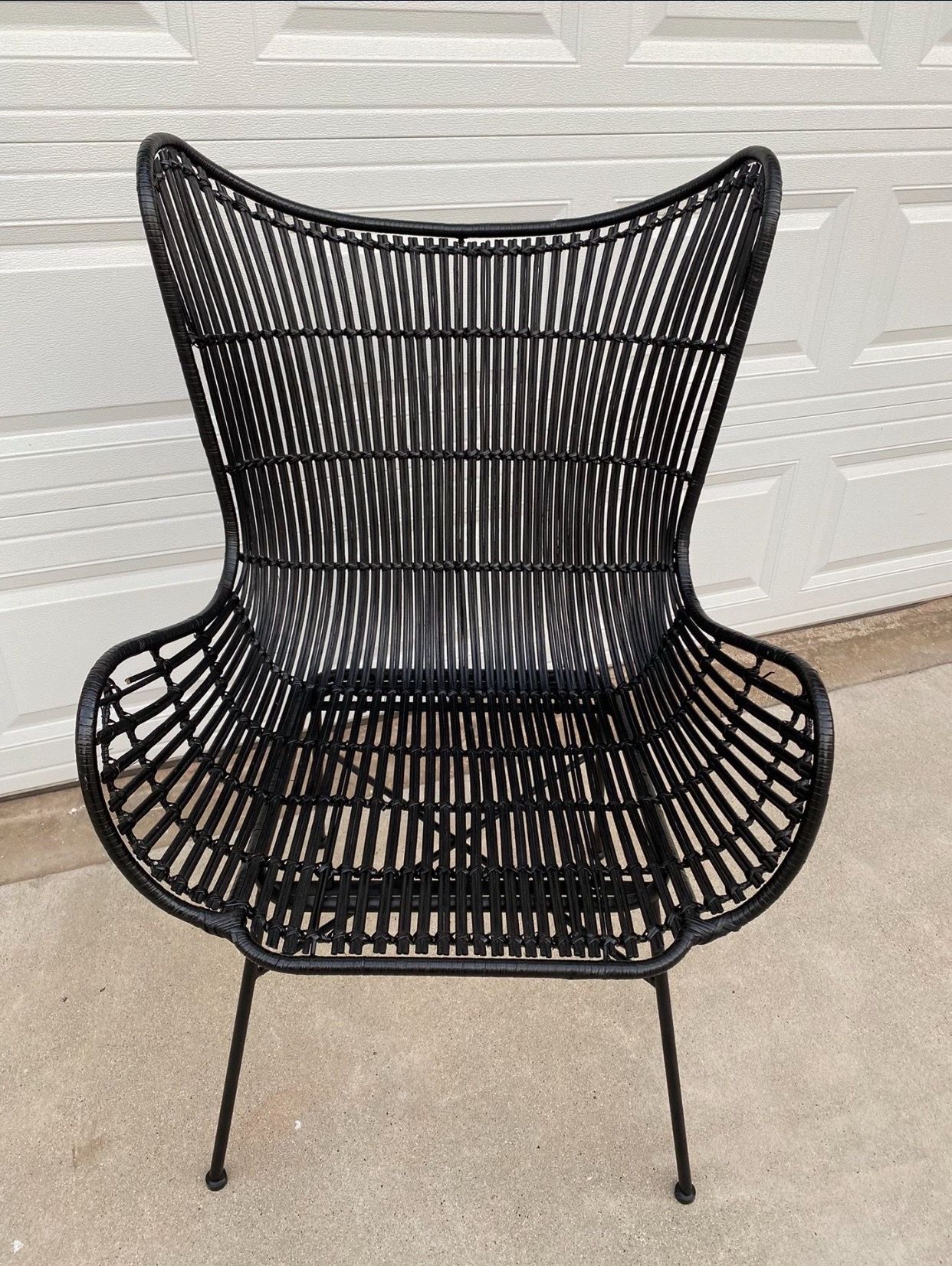 Gorgeous Black Wicker Woven Butterfly Chair from Living Spaces / Style Boho / Modern