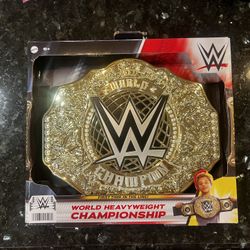 WWE World Heavyweight - Toy Wrestling Belt