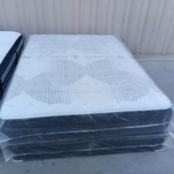 New Queen Pillowtop Mattress And Box Spring 