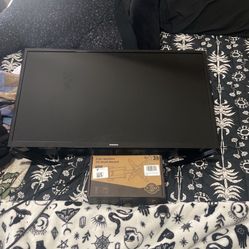 32 Inch Samsung Smart TV With New Wall Mount