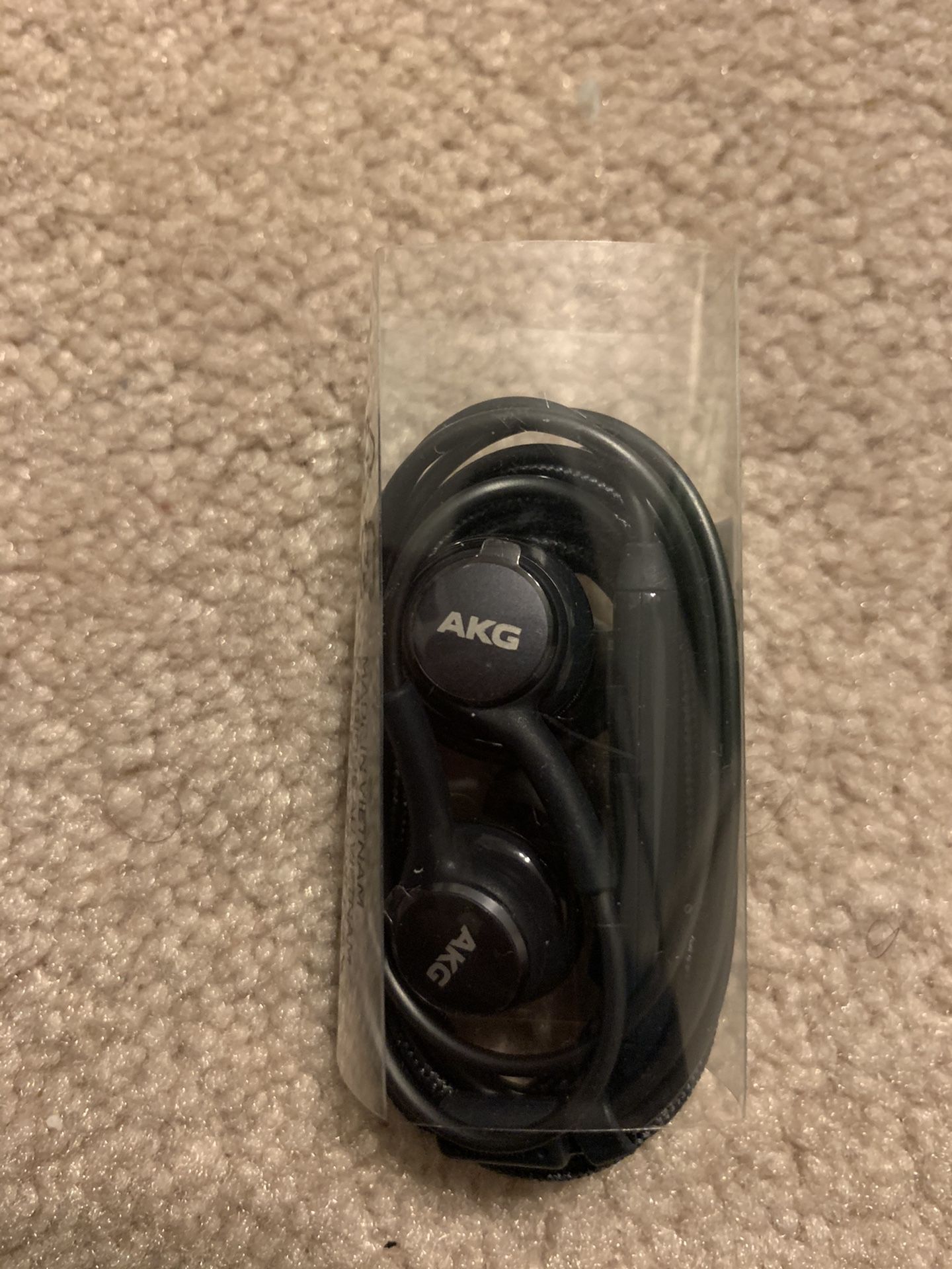 AKG Earbuds (NEW)