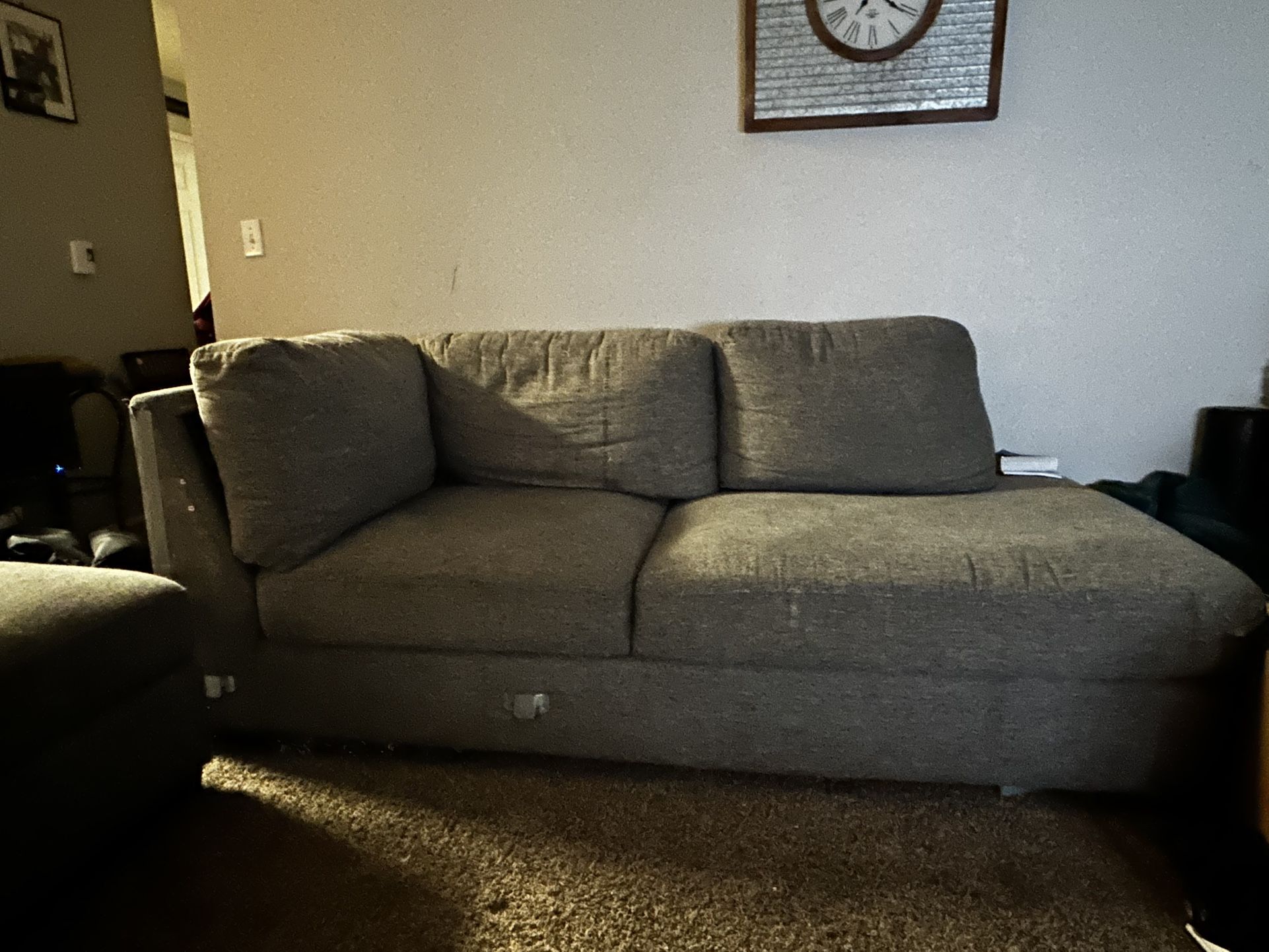 Sectional Couch W/ Ottoman