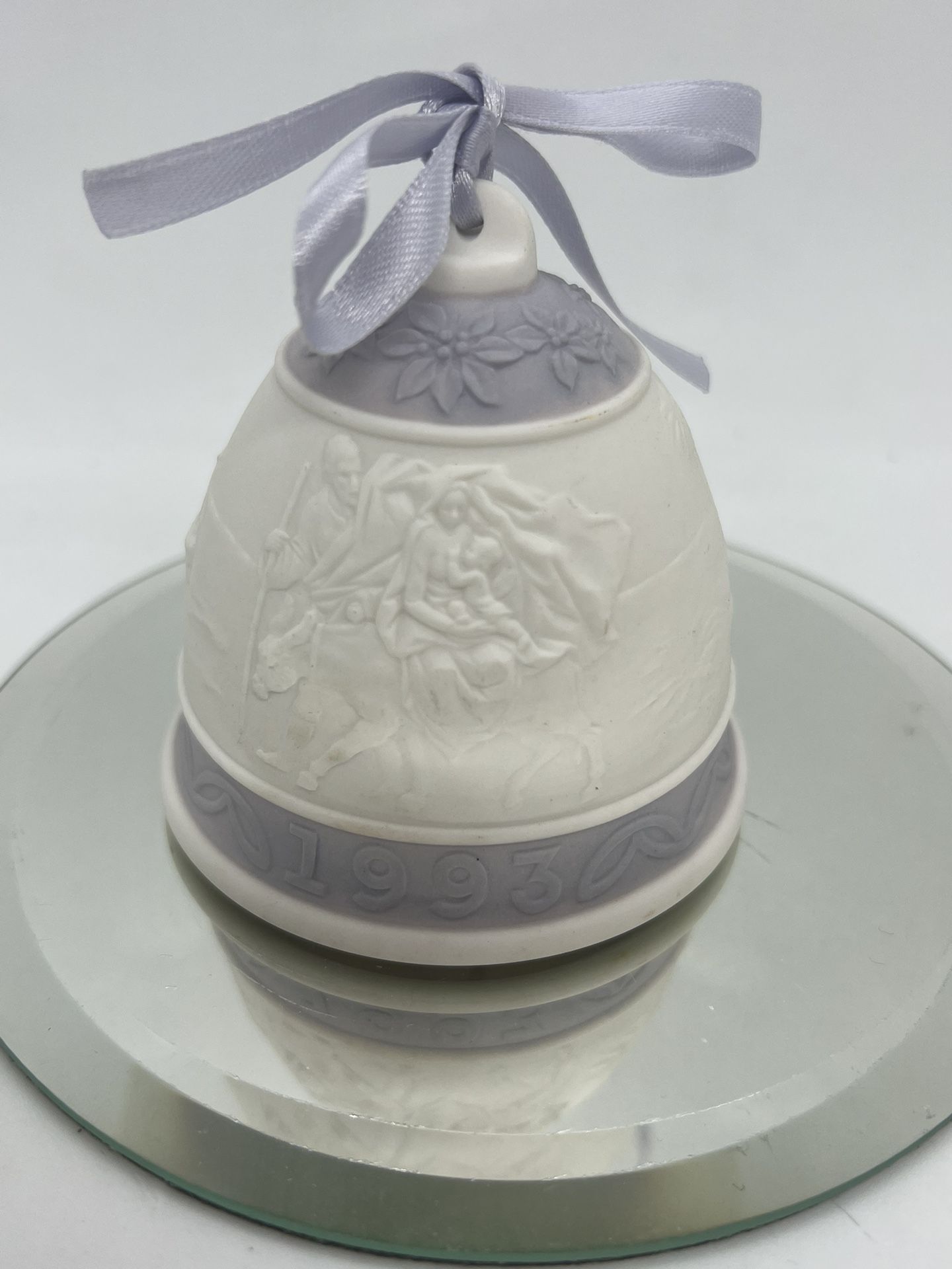 VINTAGE LLADRO BISQUE 1993 CHRISTMAS BELL MARY HOLDING BABY ON DONKEY ORNAMENT.