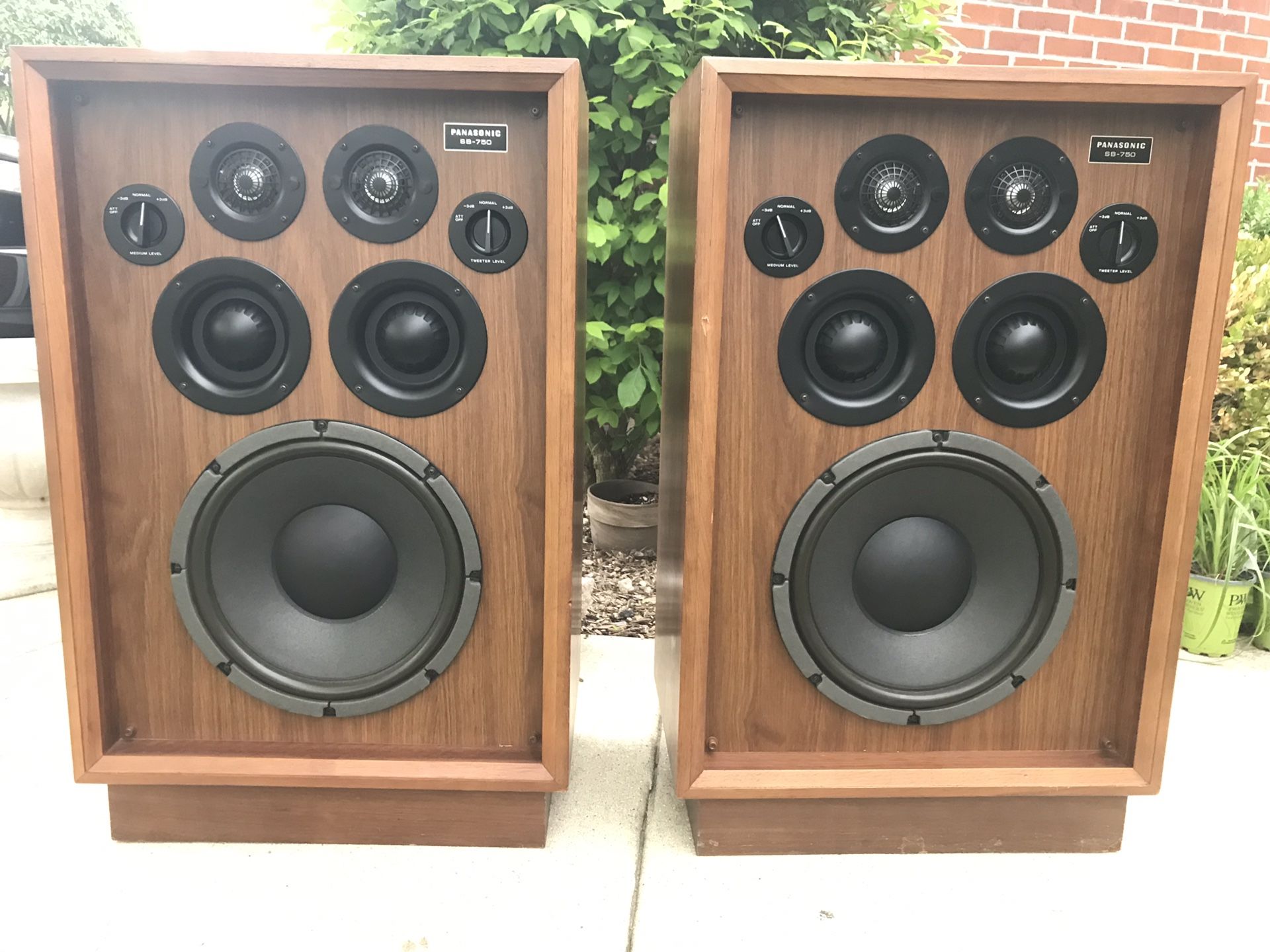 Rare Vintage Panasonic SB750 Technics SB700 Speakers for Sale in