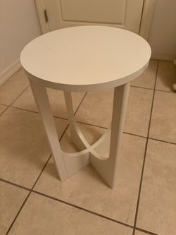 White Wooden Side Table $20 (Edinburg)