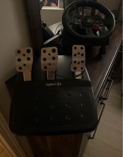 logitech g29 driving force racing wheel and pedals