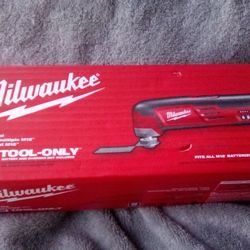 Milwaukee M12 Multi Tool 