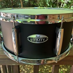14" x 6.5" Pearl Modern Utility Snare Drum