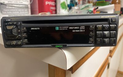 Clarion Car Stereo 