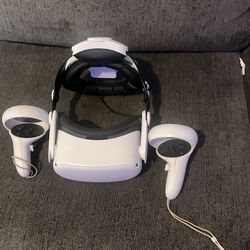 Oculus 2 with battery pack and head strap
