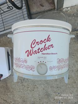 Sandwich maker ,  crock pot,  dish rack
