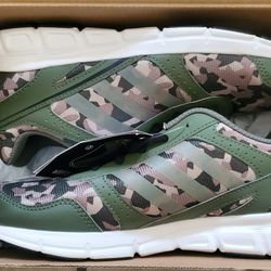 Adidas Camouflage Boy's Sneakers Size 2 1/2