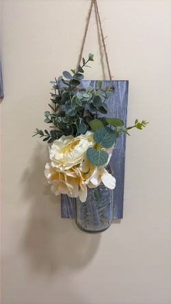 FLOWERS W/LIGHTS SCONCES (2)