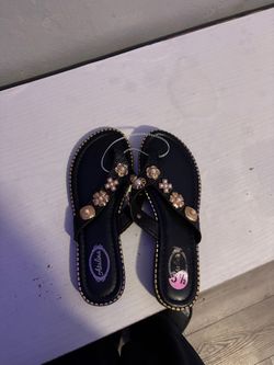 Atalina Embellished Thong Sandals Size 5.5