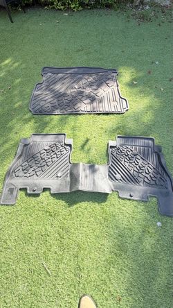 Jeep JL Black Rubber All-Weather Car Floor Mats Set