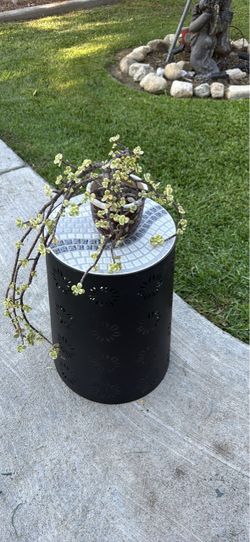 Black Metal Accent Table with Mosaic Top