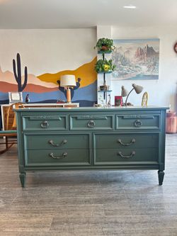Green Dresser / 7 Drawer / Vintage!