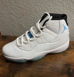 Air Jordan 11 Retro Legend Blue