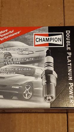 Champion Spark Plug set of 4 - 7071 RC12PYP Brand New