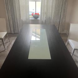 Elegant architectural dining table