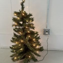3’ Pre-Lit Artificial Christmas Tree