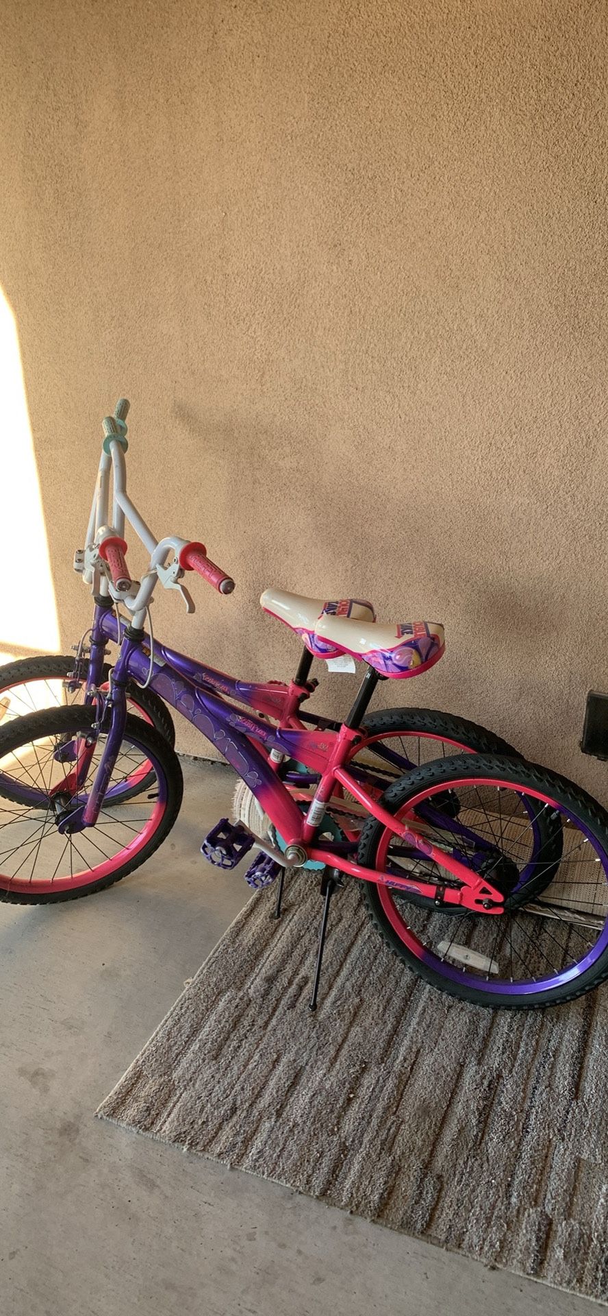 Double Take 2 Girls Bikes Like New