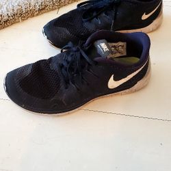 Boys Nike Size 5.5