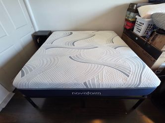King Size Novaform Mattress & Metal Platform Bed Frame