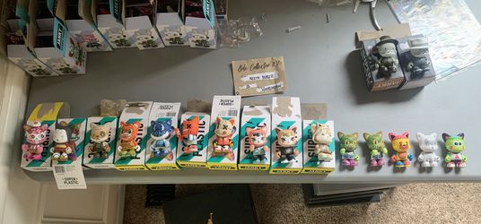 SUPER PLASTIC! VINYL ART TOYS!