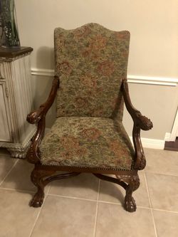 Kings Chair great condition