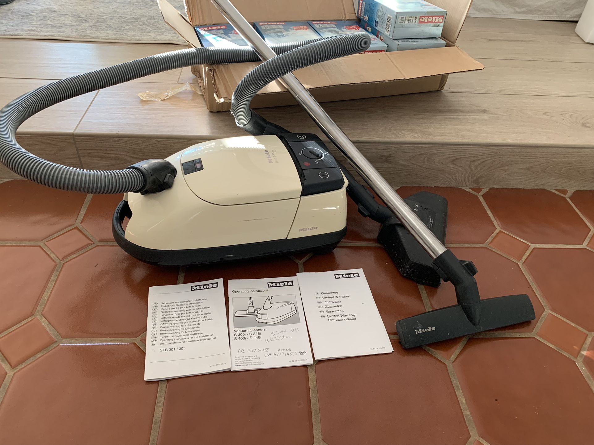Miele White Star S314 Vacuum Cleaner + Accessories