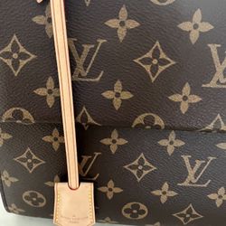LOUIS VUITTON -  Cluny BB Women- Handbags