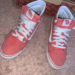 Vans Old Skool size 7 in men 8.5 women