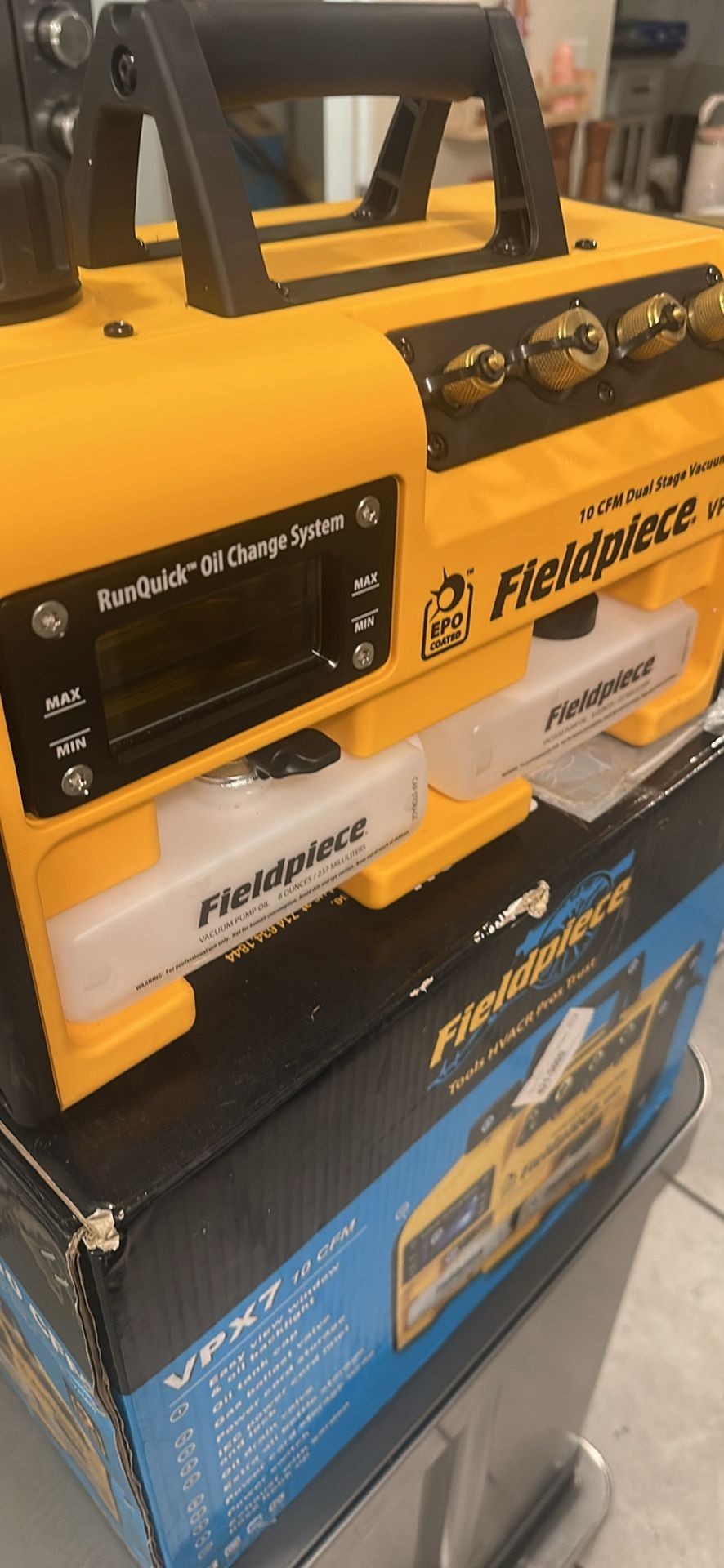 Fieldpiece vacuum pump 10CFM